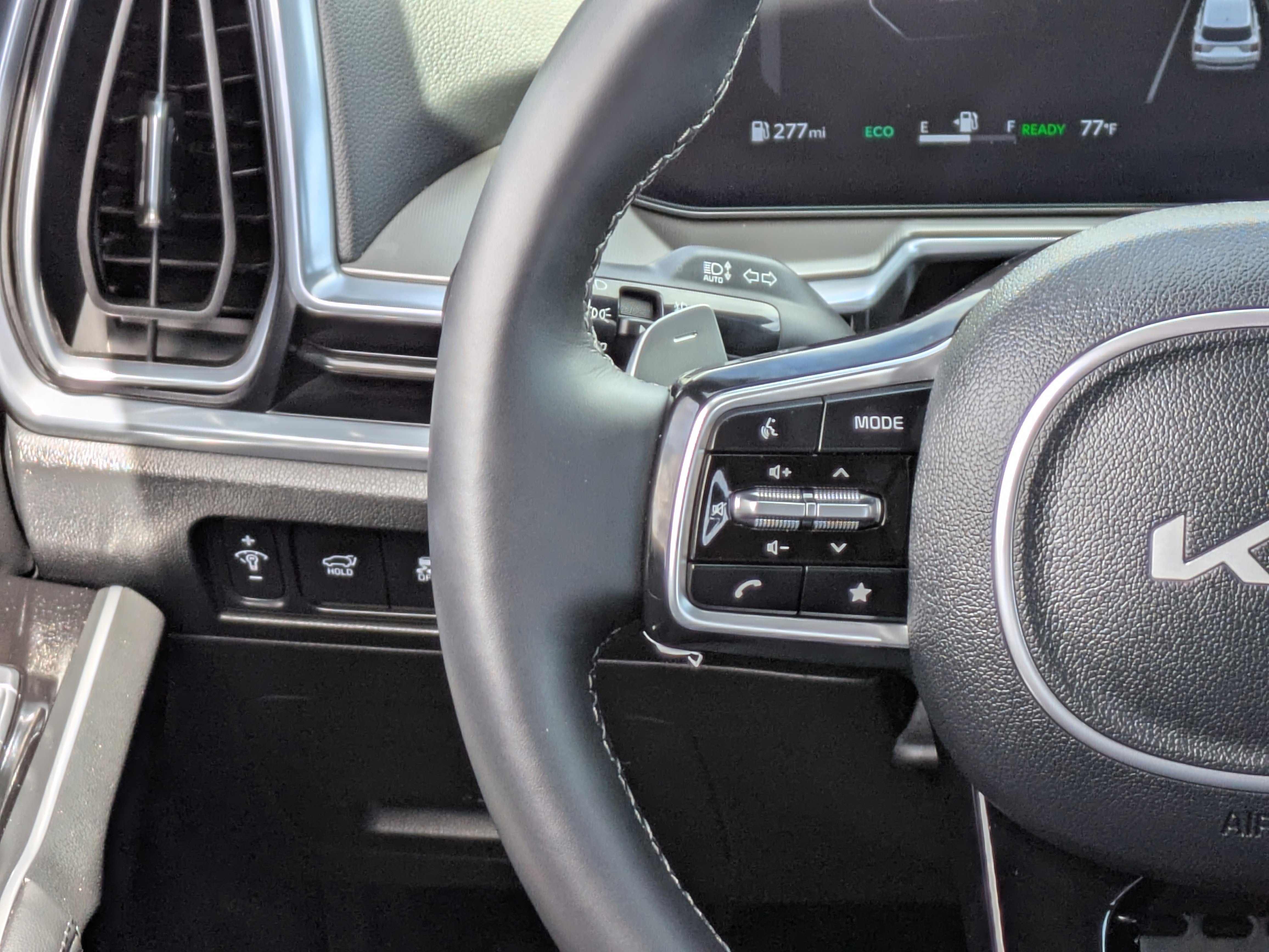 Certified 2025 Kia Sorento SX Prestige image 23