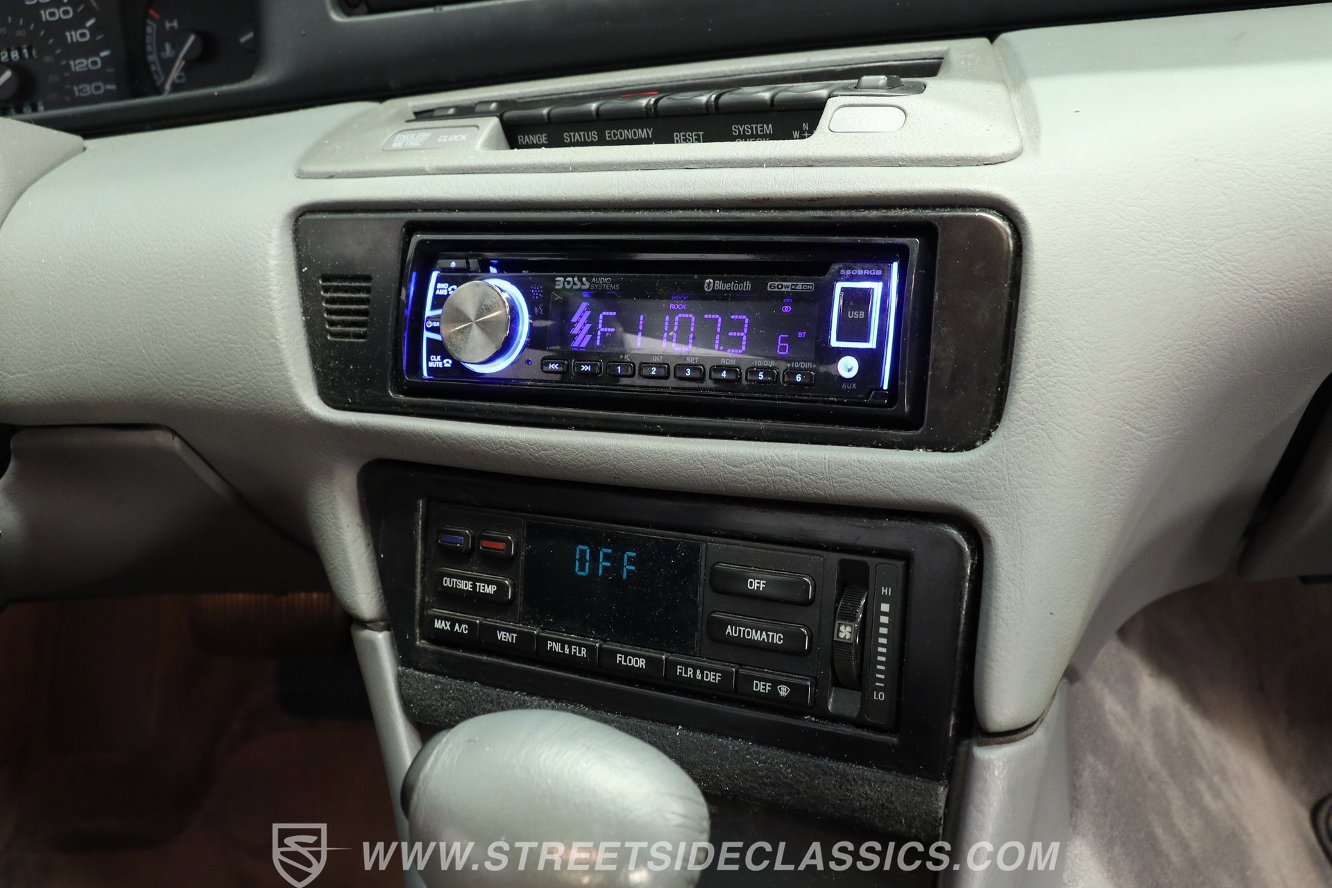 Used 1993 Lincoln Mark VIII image 38