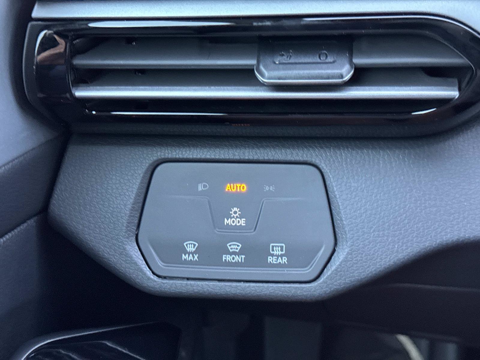 New 2026 Volkswagen ID.4 Pro AWD/4WD image 22