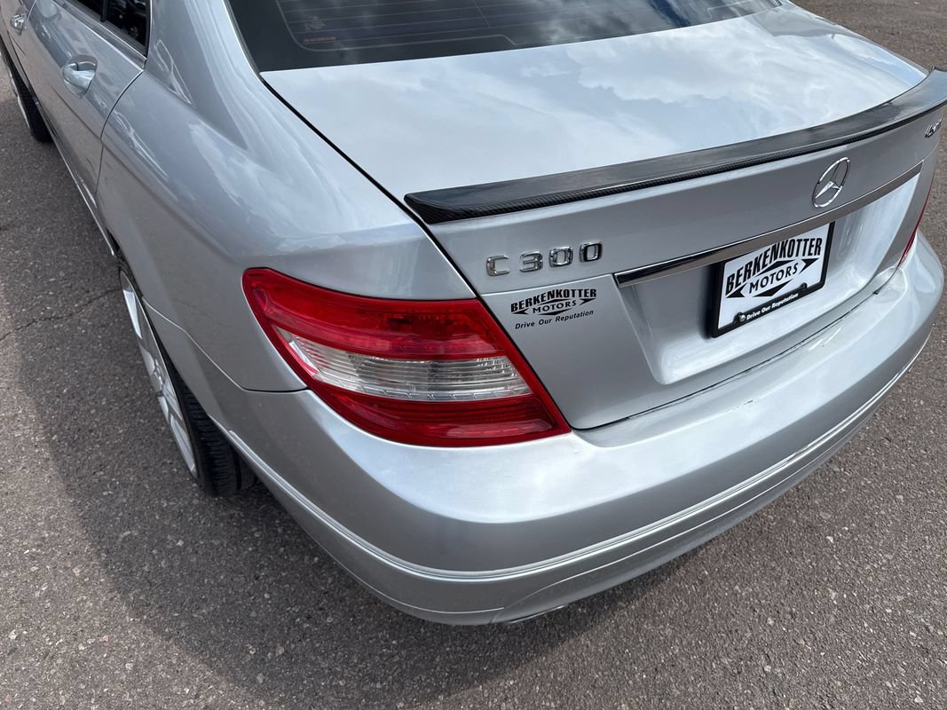 Used 2009 Mercedes-Benz C 300 Sedan image 10