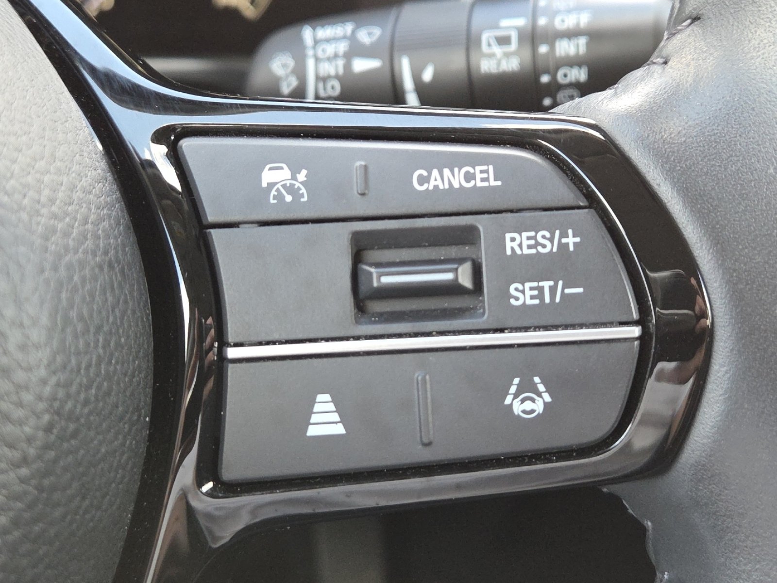 Used 2024 Honda CR-V EX-L image 8