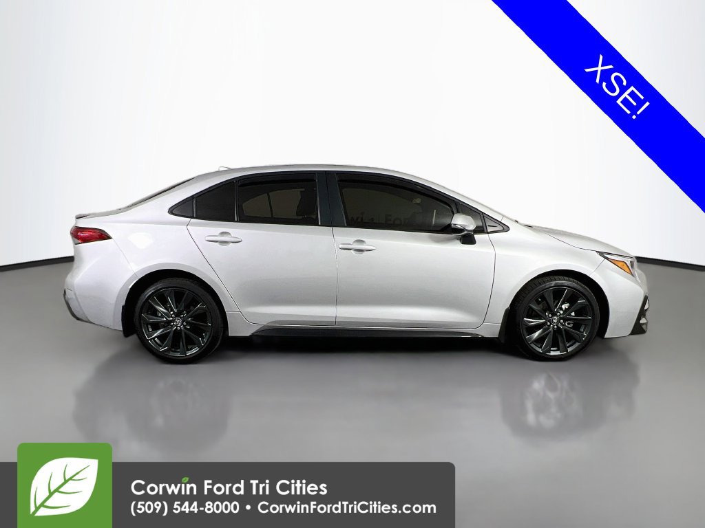 Used 2025 Toyota Corolla XSE FWD image 18
