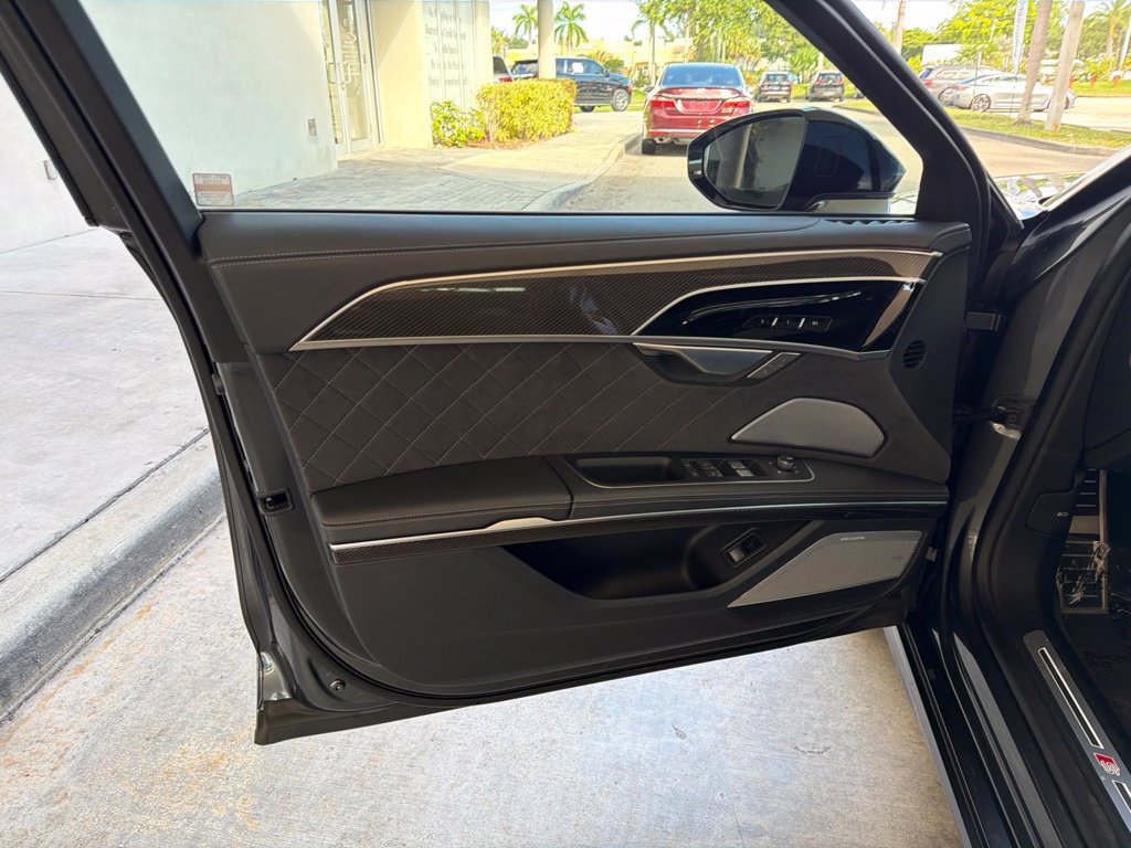 Used 2025 Audi S8 w/ Executive Package AWD/4WD image 49