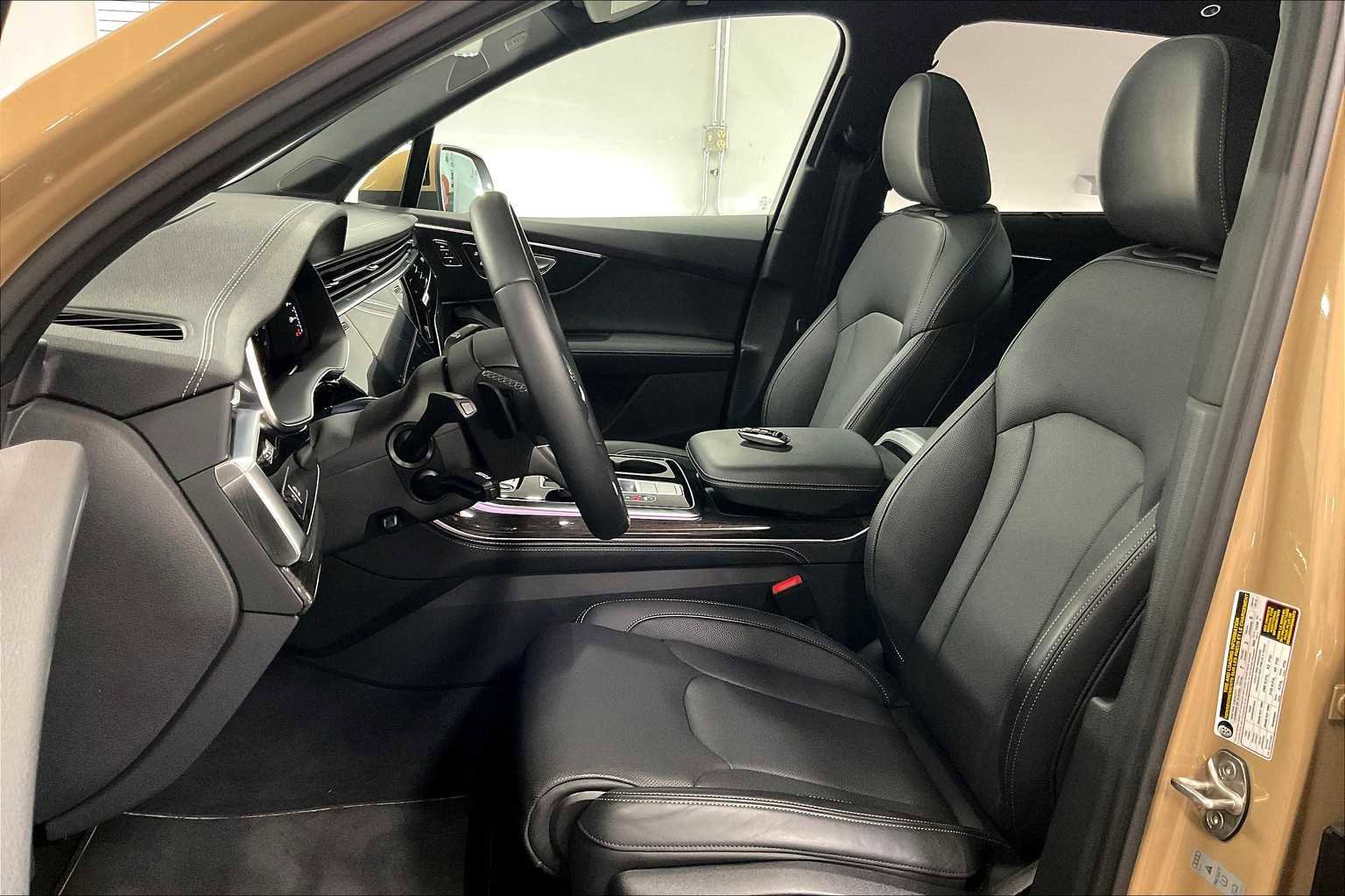 Used 2025 Audi Q7 3.0T Prestige image 27