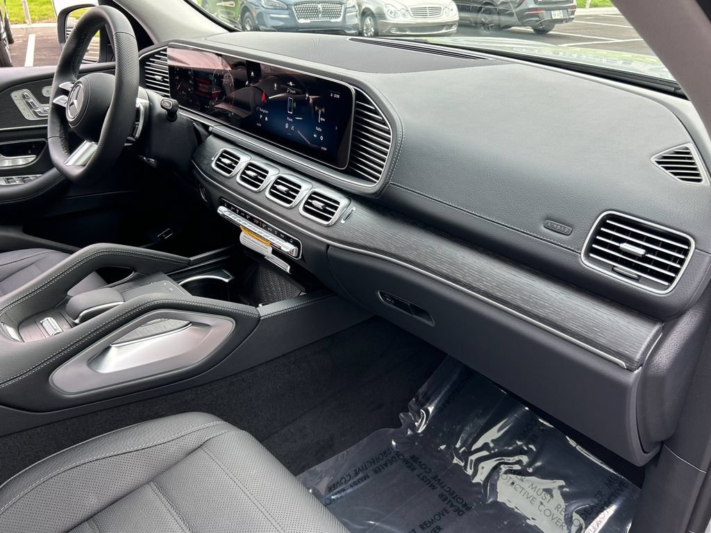 New 2026 Mercedes-Benz GLS 450 4MATIC image 30