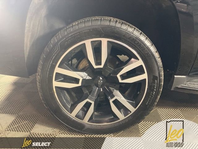 Used 2018 Chevrolet Suburban Premier image 24