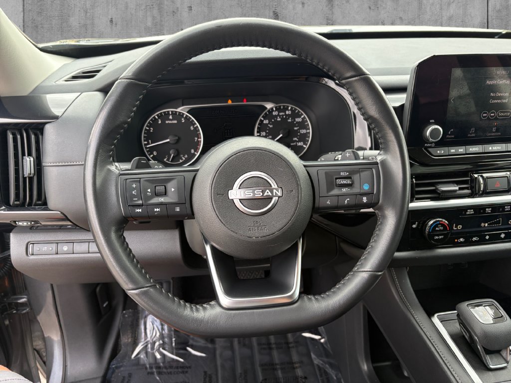 Used 2024 Nissan Pathfinder SV FWD image 13