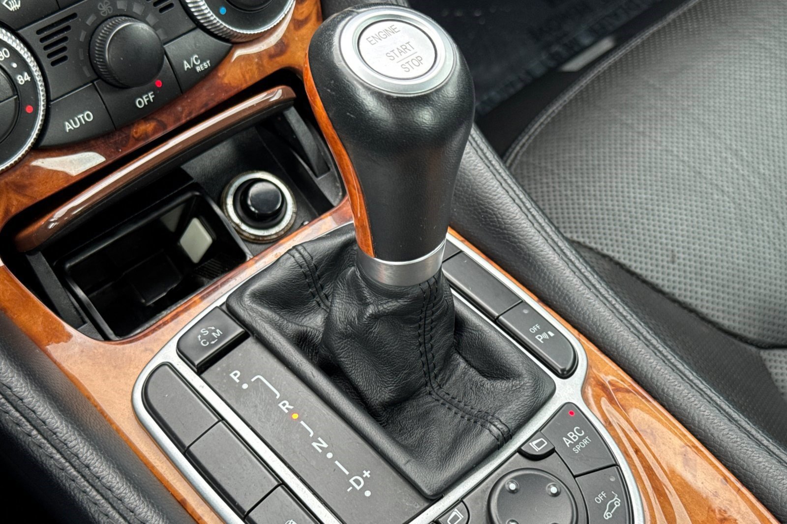 Used 2012 Mercedes-Benz SL 550 image 14