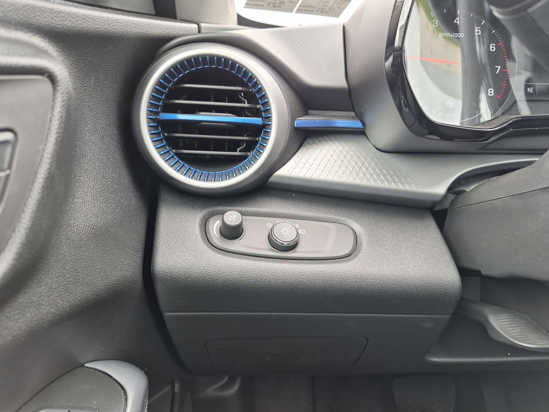 Certified 2026 Chevrolet Trax LS w/ Driver Confidence Package FWD image 18