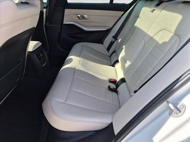 Used 2020 BMW 330i Sedan w/ Premium Package RWD image 17