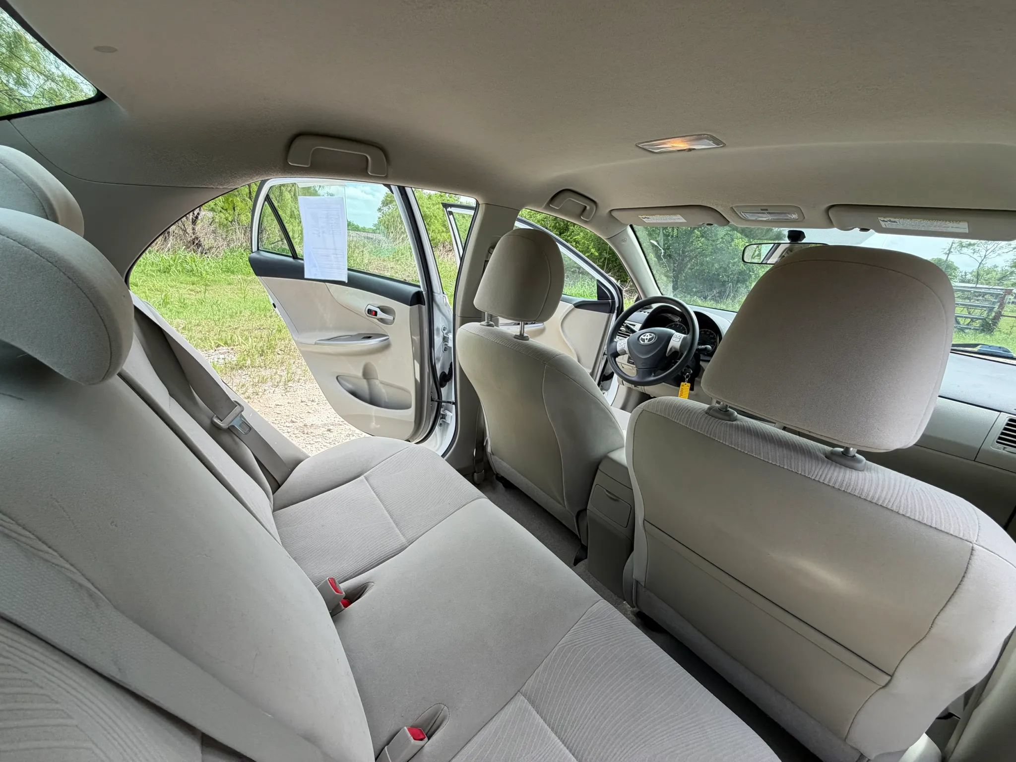 Used 2011 Toyota Corolla LE FWD image 16