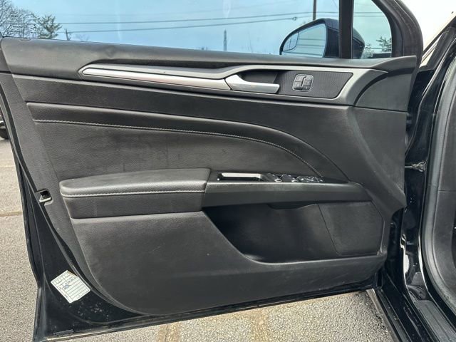 Used 2016 Ford Fusion Titanium image 14