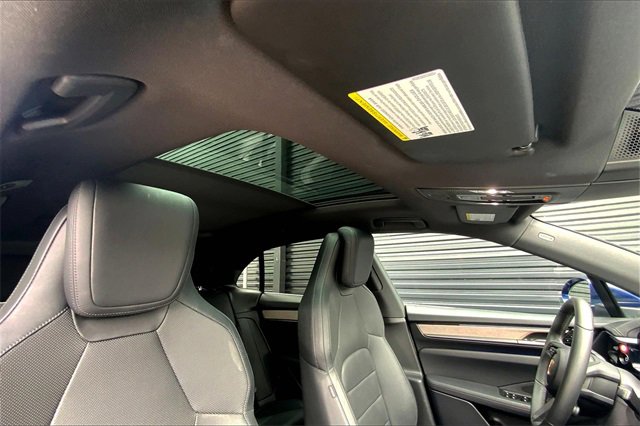 Certified 2024 Porsche Macan 4 Electric image 32