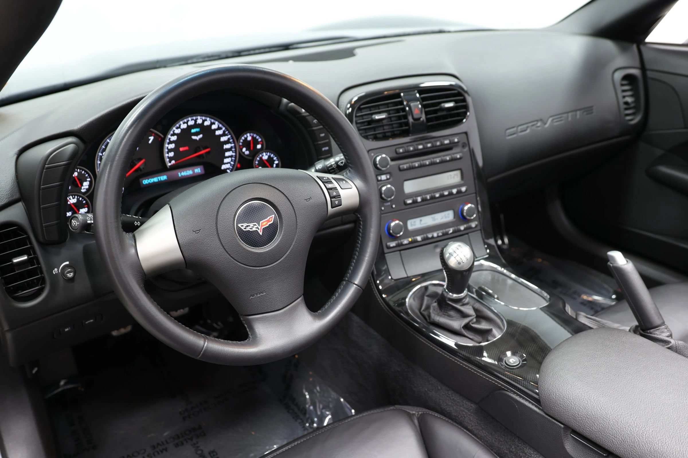 Used 2009 Chevrolet Corvette Convertible RWD image 2