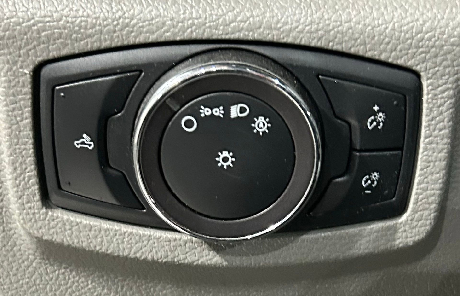 Used 2019 Ford F150 XL w/ Equipment Group 101A Mid RWD image 41