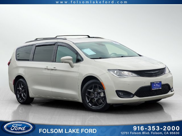 Used 2020 Chrysler Pacifica Touring-L w/ Advanced Safetytec Group