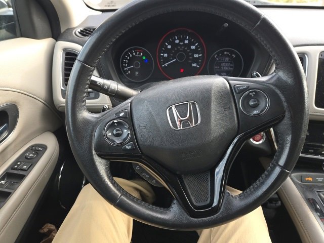 Used 2017 Honda HR-V EX-L image 3