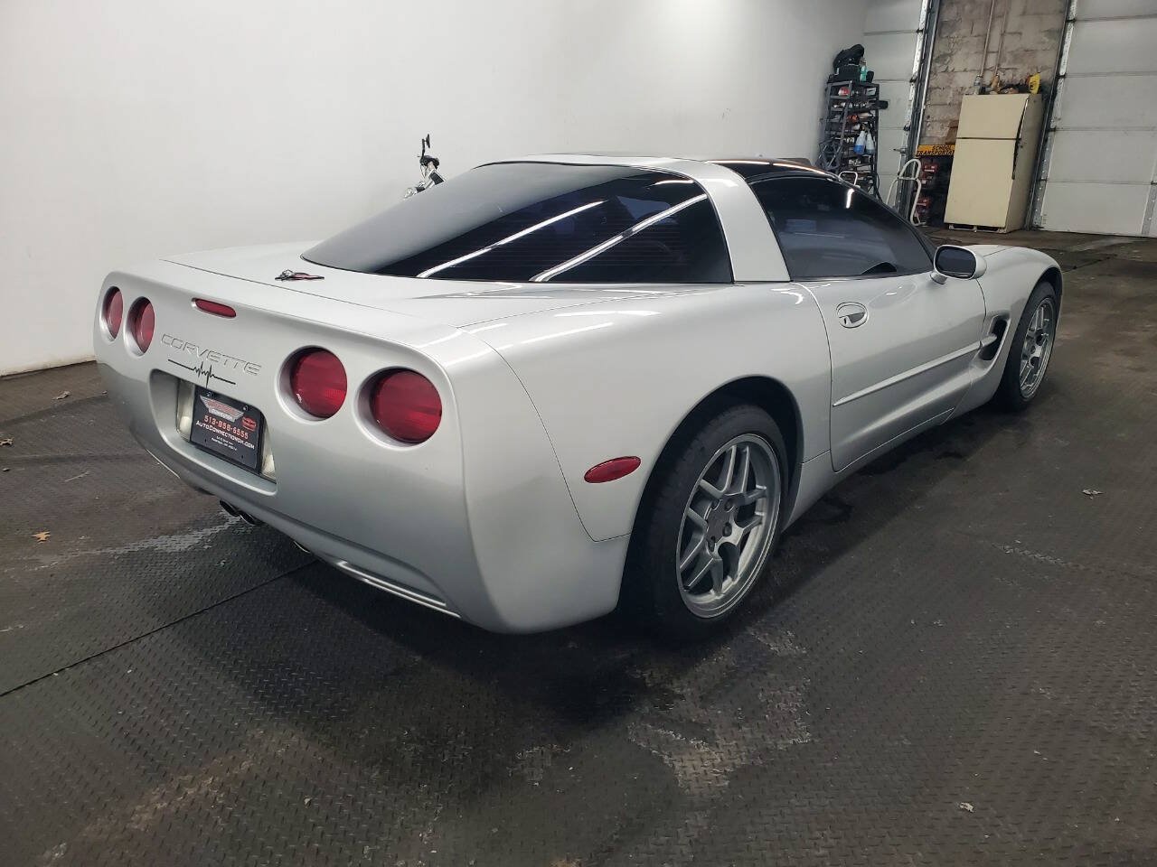Used 1998 Chevrolet Corvette Coupe w/ Roof Pkg RWD image 7