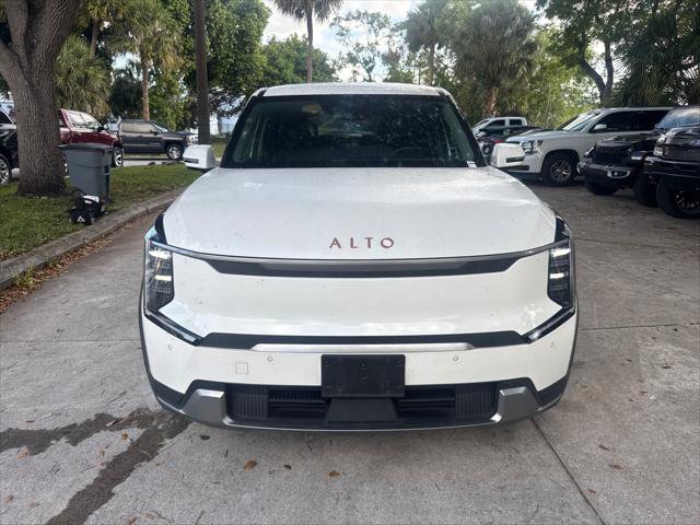 Used 2024 Kia EV9 Light Long Range RWD image 3