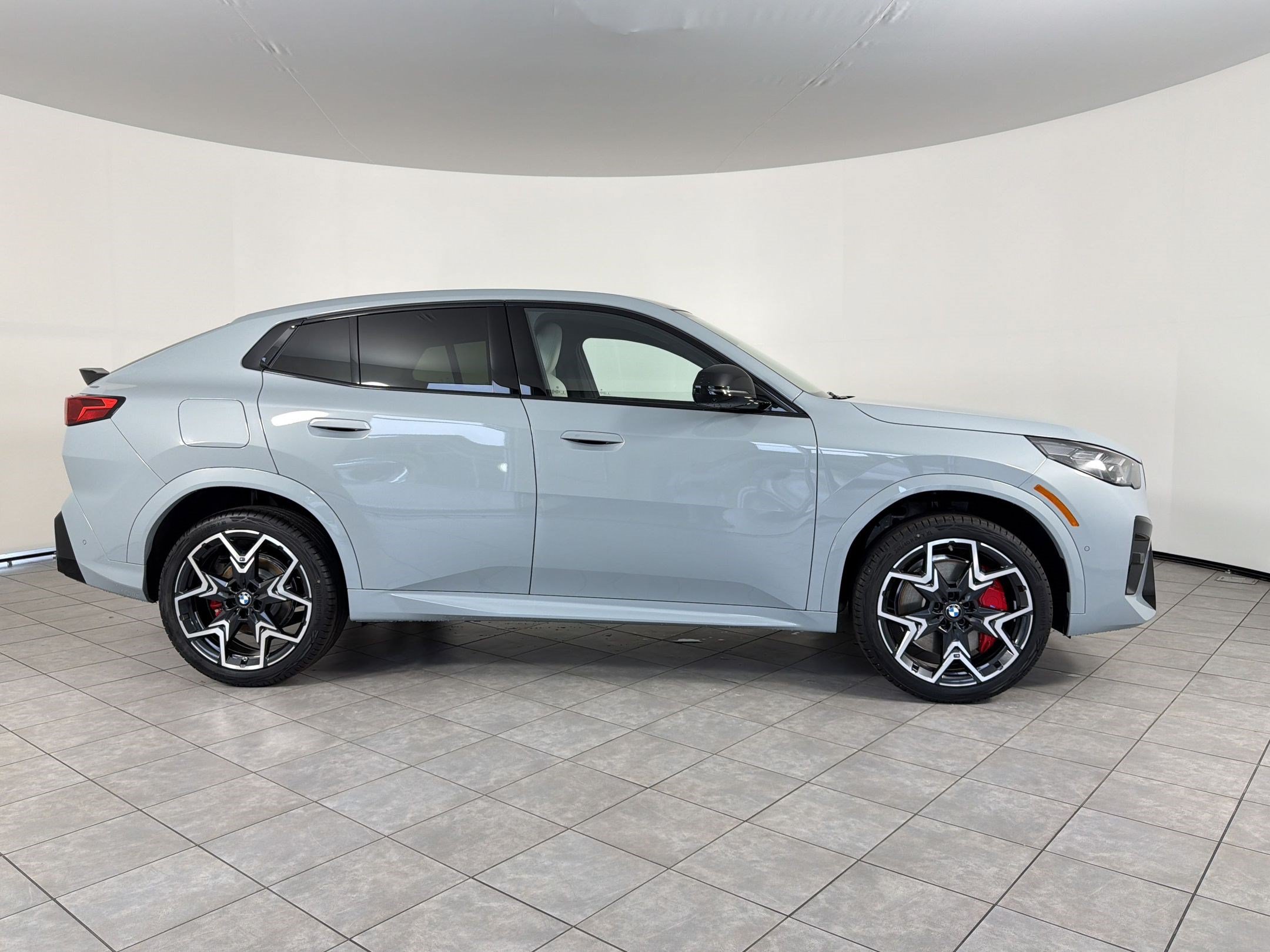 New 2026 BMW X2 xDrive28i w/ Technology Package AWD/4WD image 7