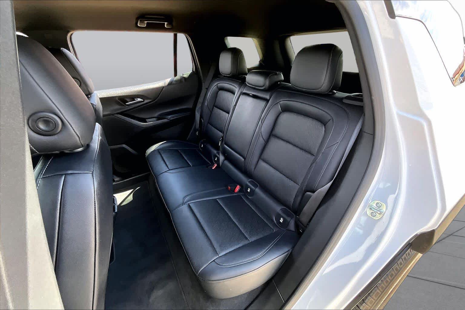 Used 2025 Chevrolet Equinox LT w/ Convenience Package II AWD/4WD image 19