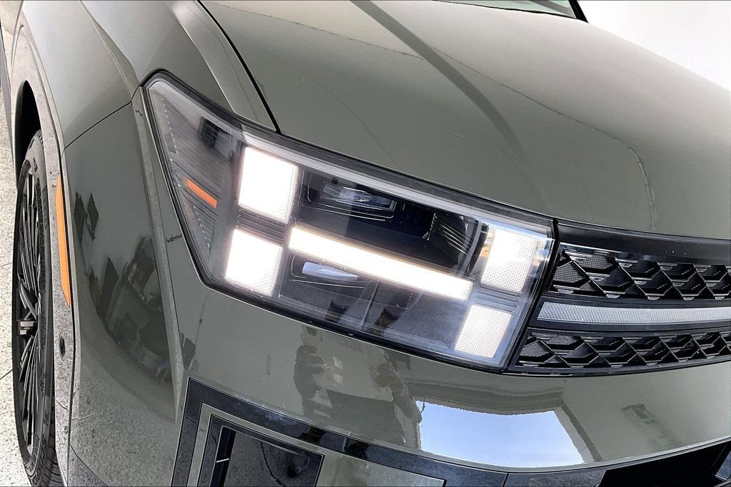 Used 2025 Hyundai Santa Fe Calligraphy FWD image 40