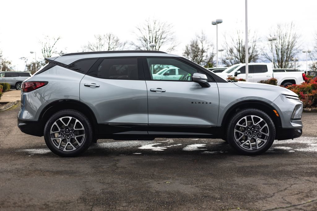Used 2025 Chevrolet Blazer RS image 8