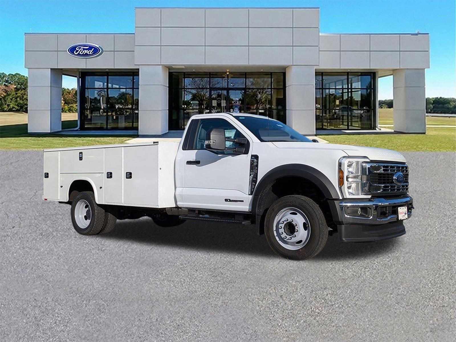 New 2025 Ford F450 XL w/ XL Chrome Package