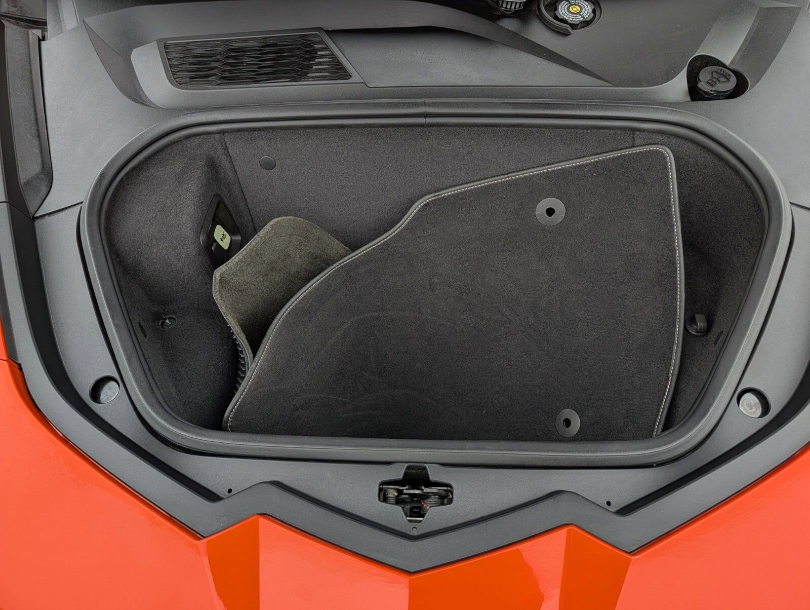 Used 2020 Chevrolet Corvette Stingray Preferred Cpe w/ 2LT Preferred Equipment Group image 38