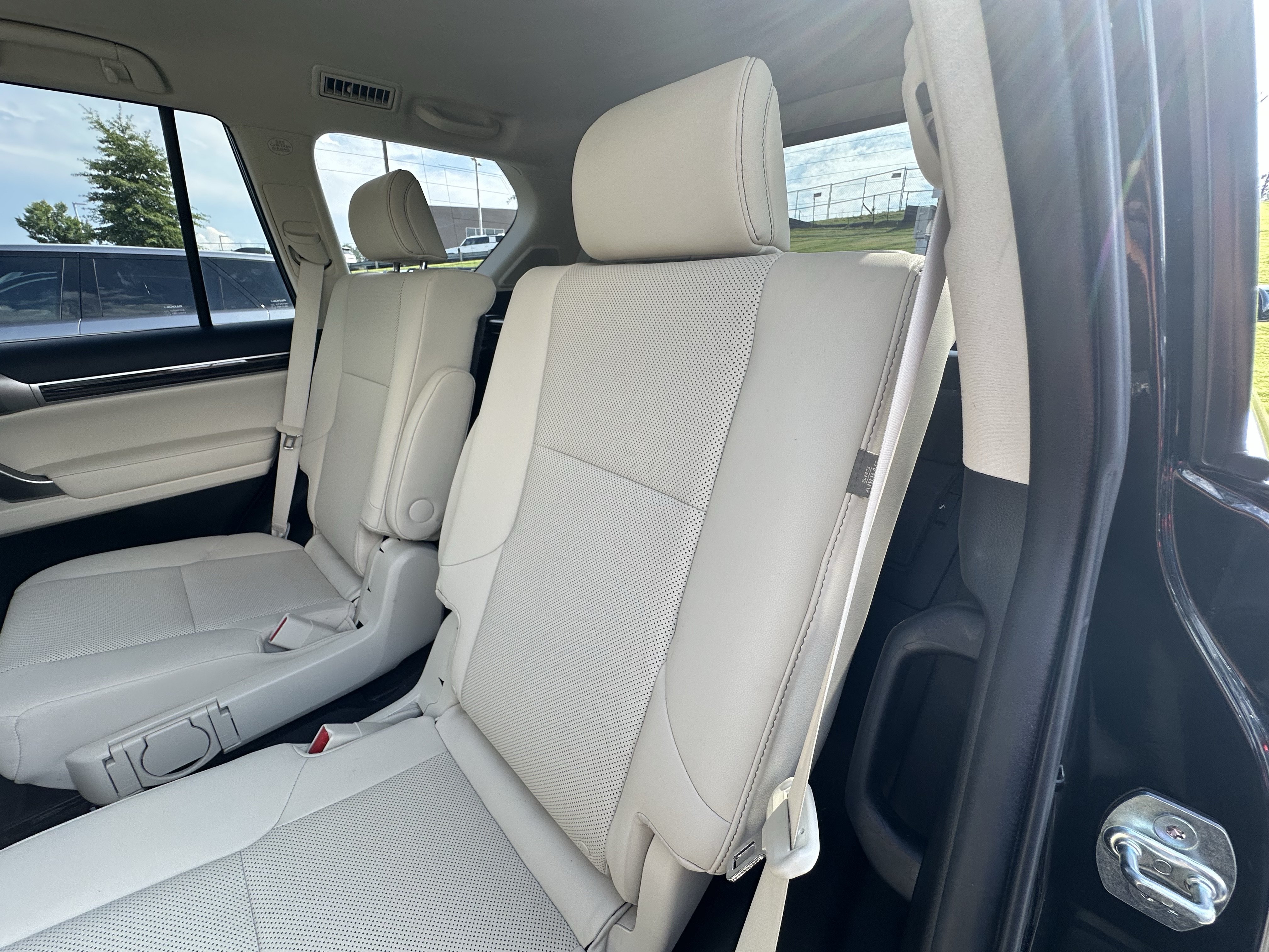 Used 2023 Lexus GX 460 Premium AWD/4WD image 33