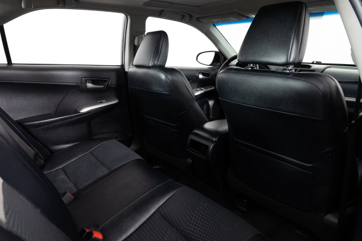 Used 2013 Toyota Camry SE w/ Convenience Pkg FWD image 20