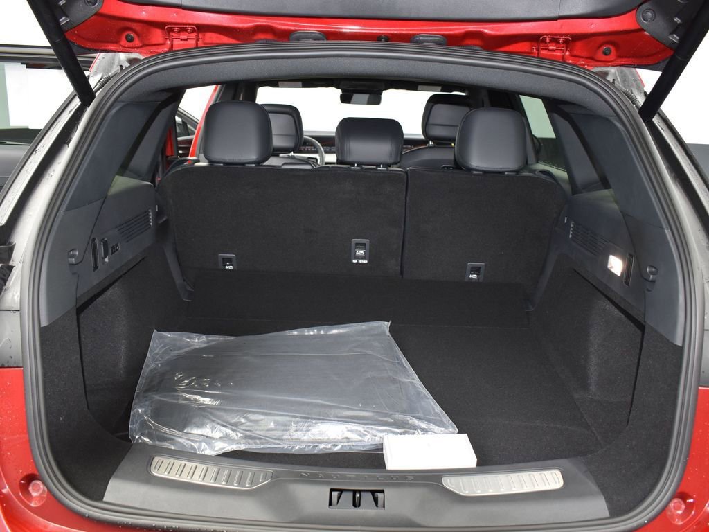 New 2025 Lincoln Nautilus Premier w/ Equipment Group 102A AWD/4WD image 24