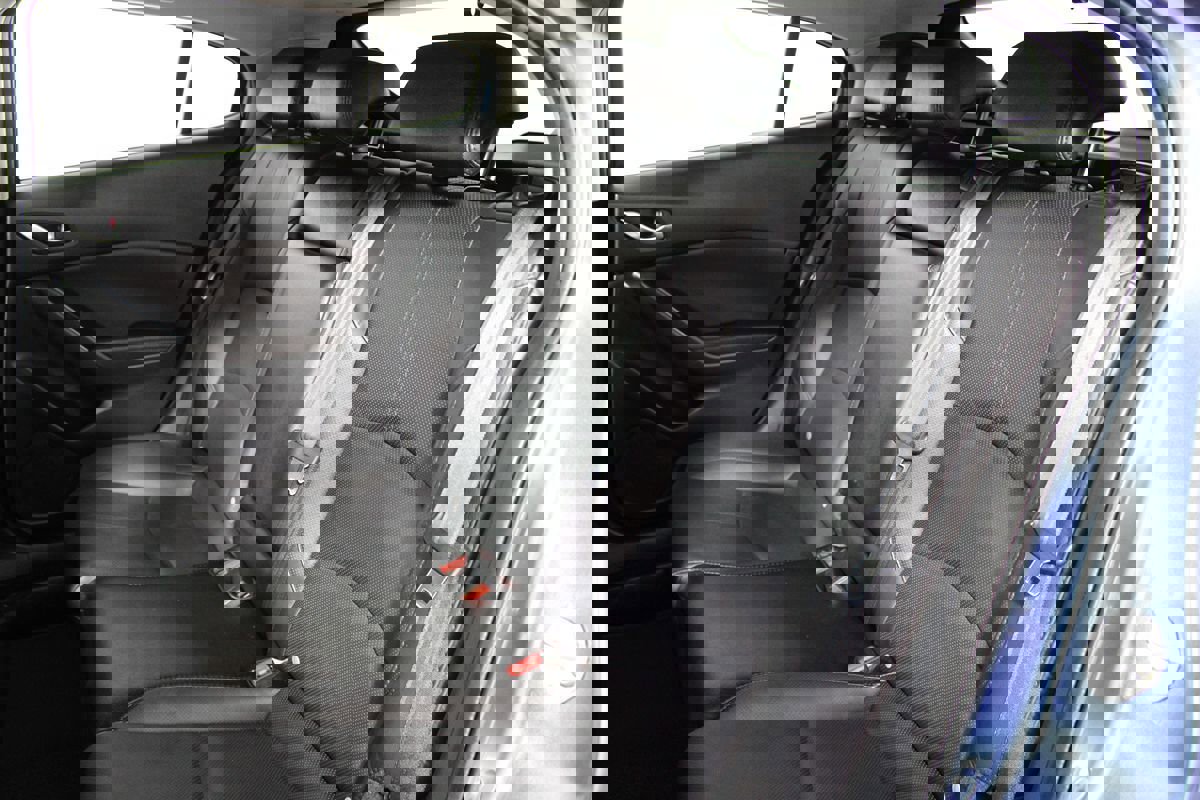 Used 2018 MAZDA MAZDA3 Grand Touring w/ Premium Equipment Package image 27