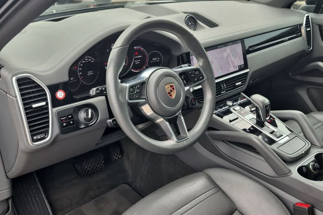 Used 2020 Porsche Cayenne AWD/4WD image 2