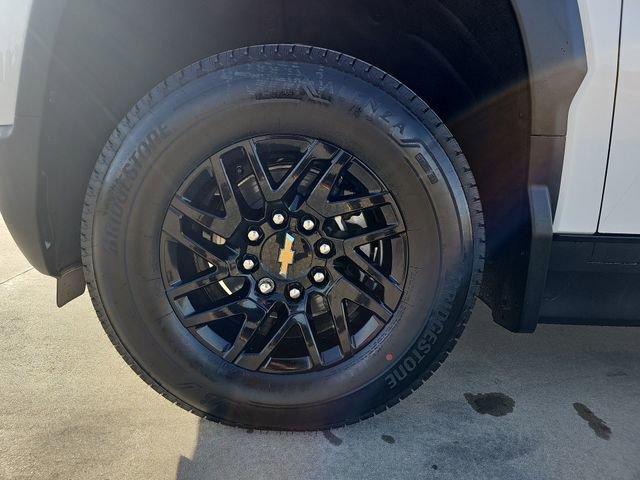 New 2026 Chevrolet Silverado EV W/T AWD/4WD image 32