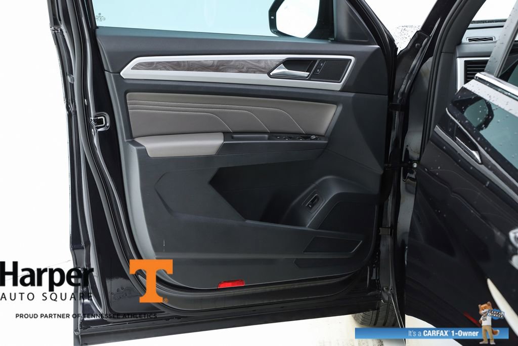 Used 2023 Volkswagen Atlas Cross Sport SE w/ Black Wheel Package image 56