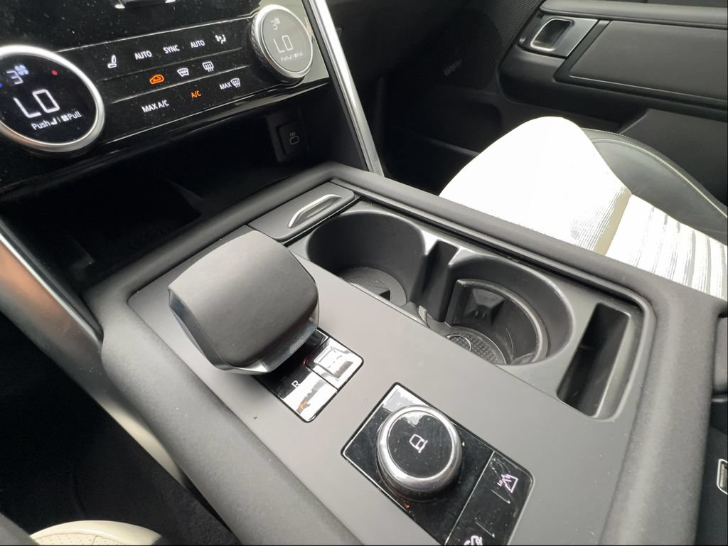 Used 2023 Land Rover Discovery HSE R-Dynamic AWD/4WD image 47