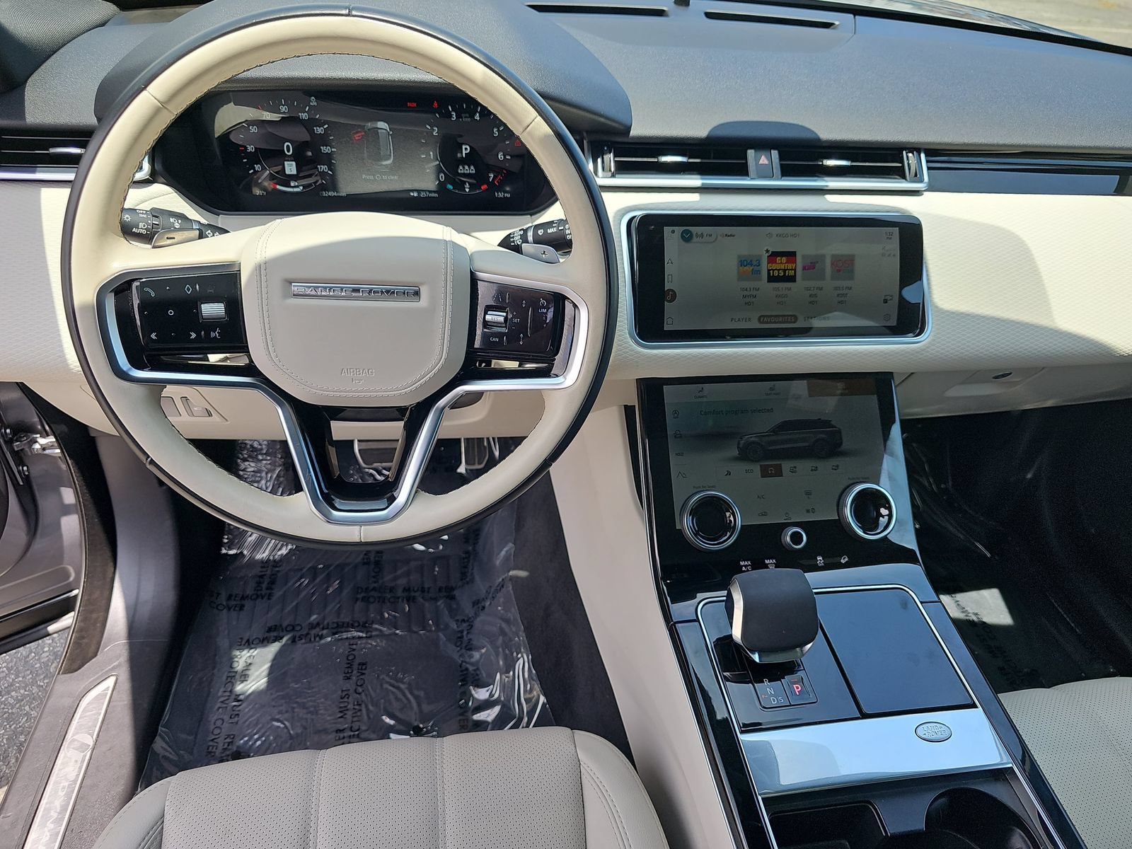 Used 2023 Land Rover Range Rover Velar R-Dynamic S AWD/4WD image 16