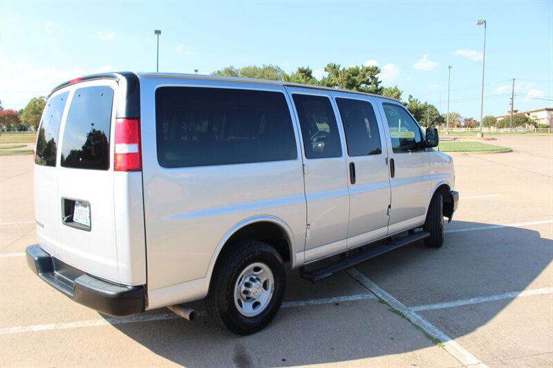 Used 2019 Chevrolet Express 2500 LS w/ Driver Convenience Package RWD image 5