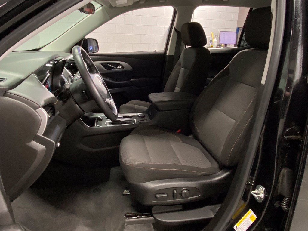 Used 2020 Chevrolet Traverse LT w/ LPO, Floor Liner Package AWD/4WD image 17