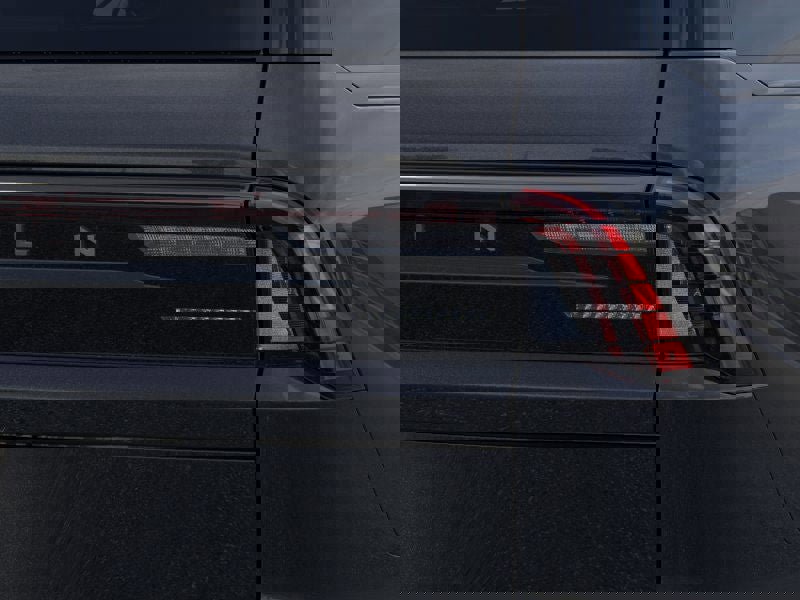 New 2026 Lincoln Navigator Reserve w/ Jet Appearance Package image 21