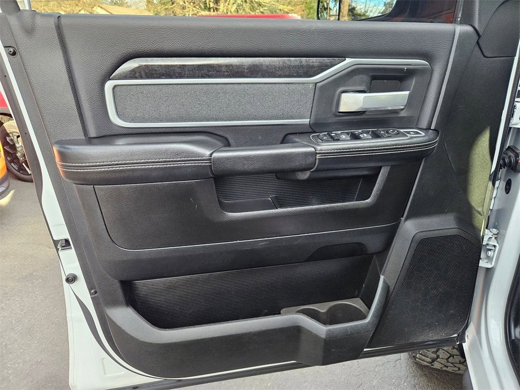 Certified 2019 RAM 2500 Big Horn w/ Night Edition image 11