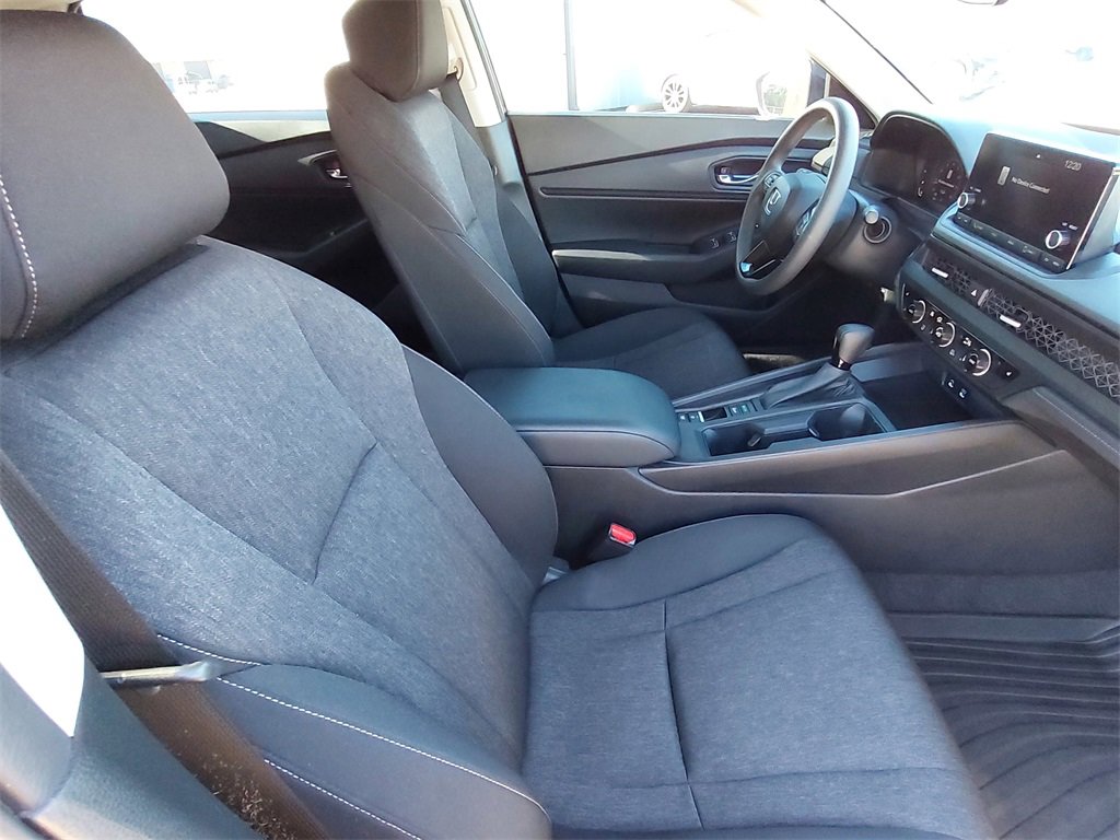 Used 2023 Honda Accord EX image 10