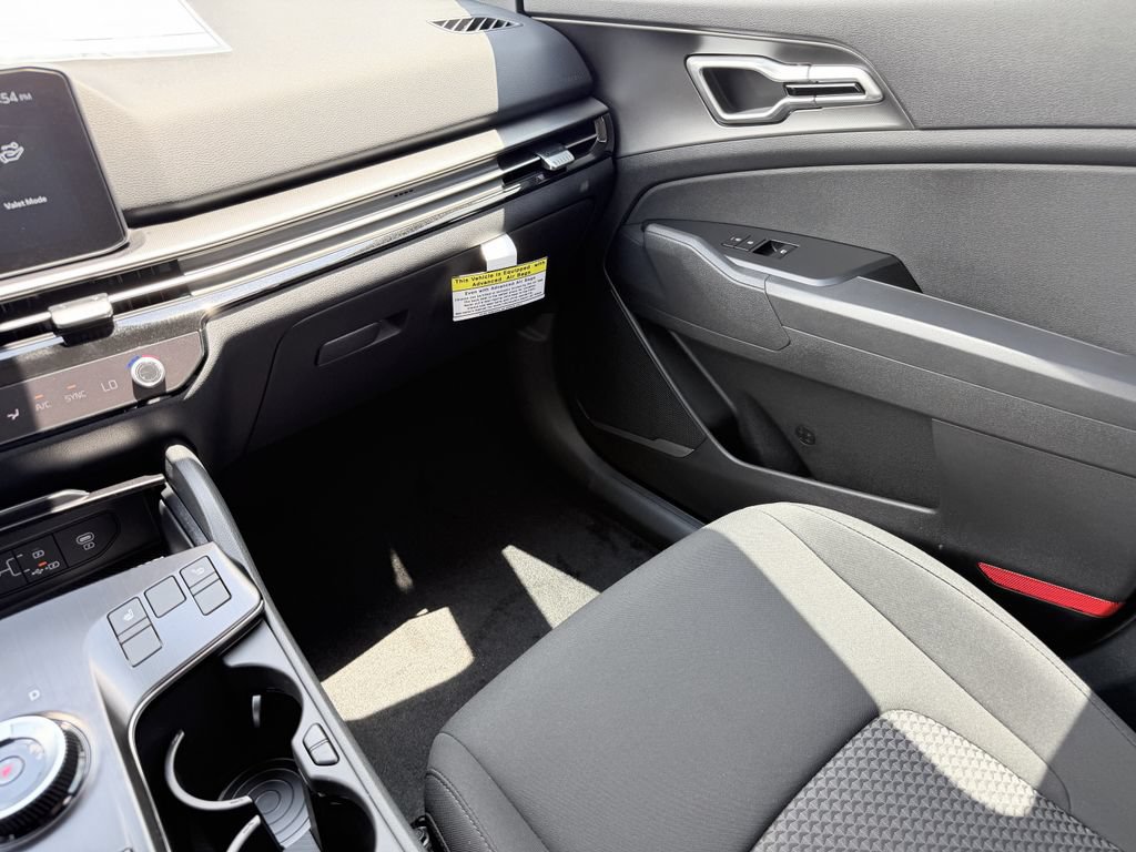 New 2027 Kia Sportage S FWD image 16