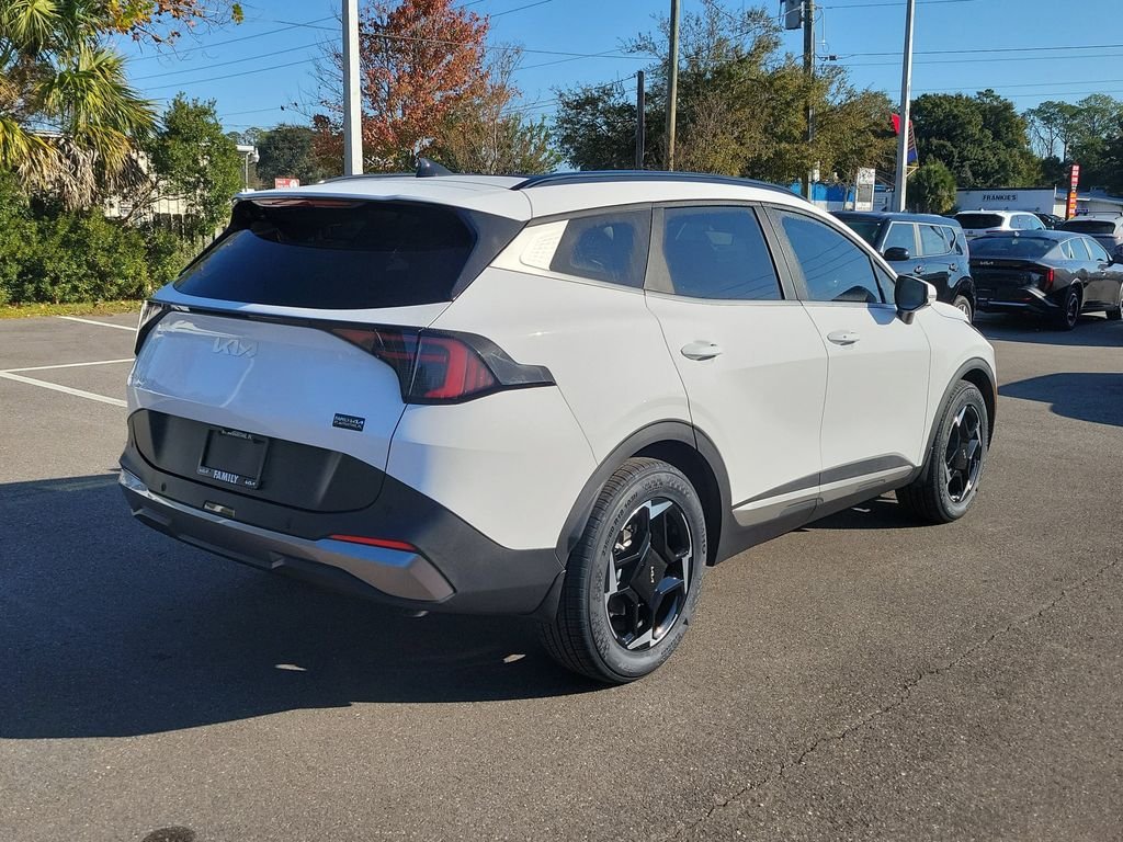 New 2026 Kia Sportage EX w/ EX Panorama Roof Package FWD image 6