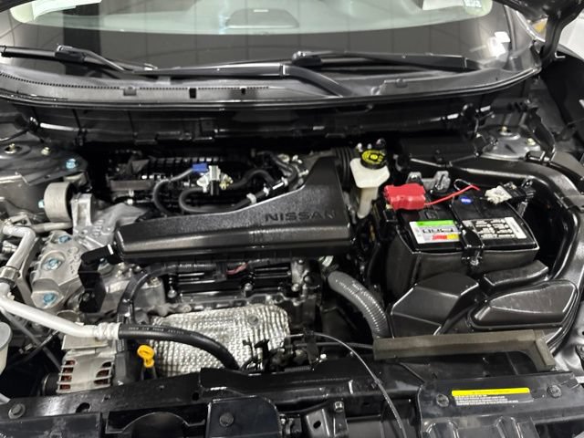 Used 2017 Nissan Rogue SL FWD image 40
