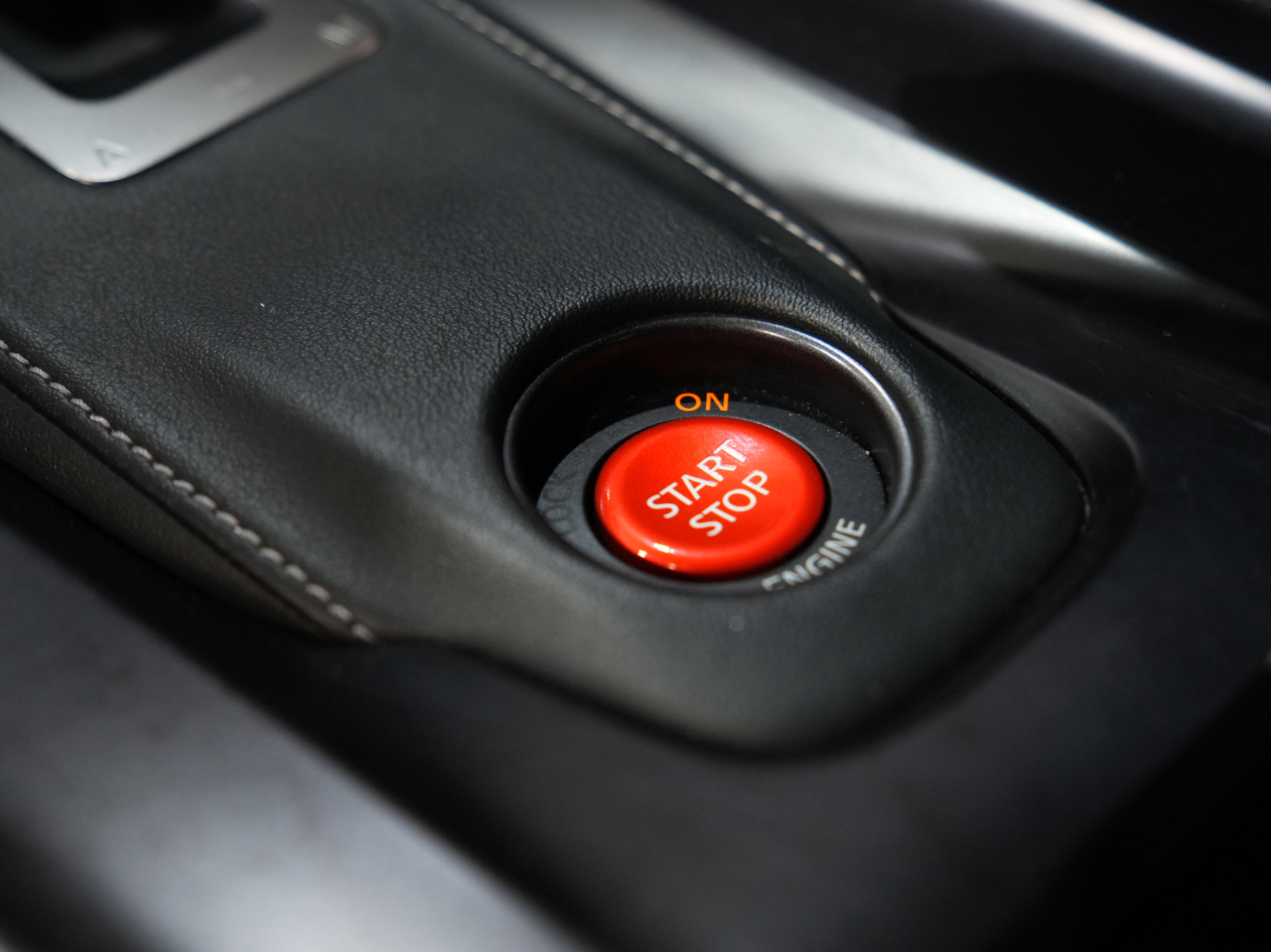 Used 2015 Nissan GT-R Black Edition image 44