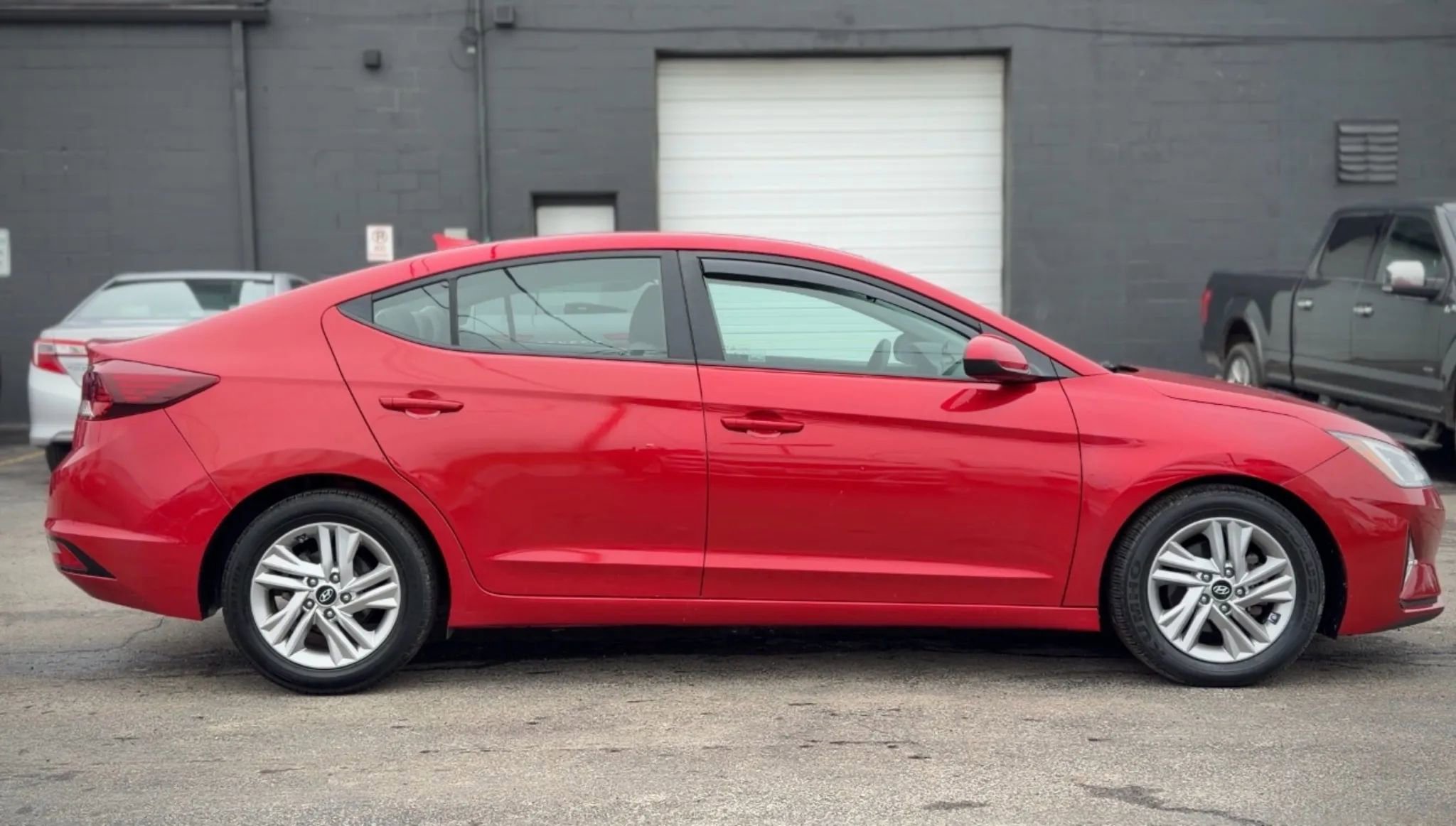 Used 2020 Hyundai Elantra SEL FWD image 2