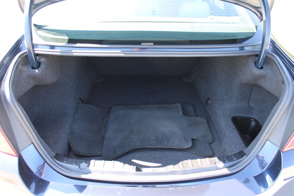 Used 2011 BMW 550i Sedan RWD image 33