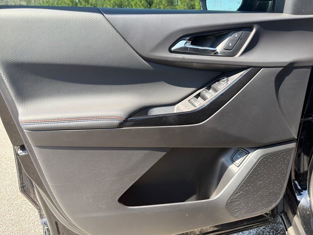 Used 2025 Chevrolet Equinox RS image 27